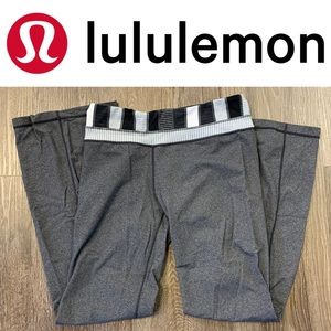 Lululemon bellbottom Yoga Athletic pants Size 8